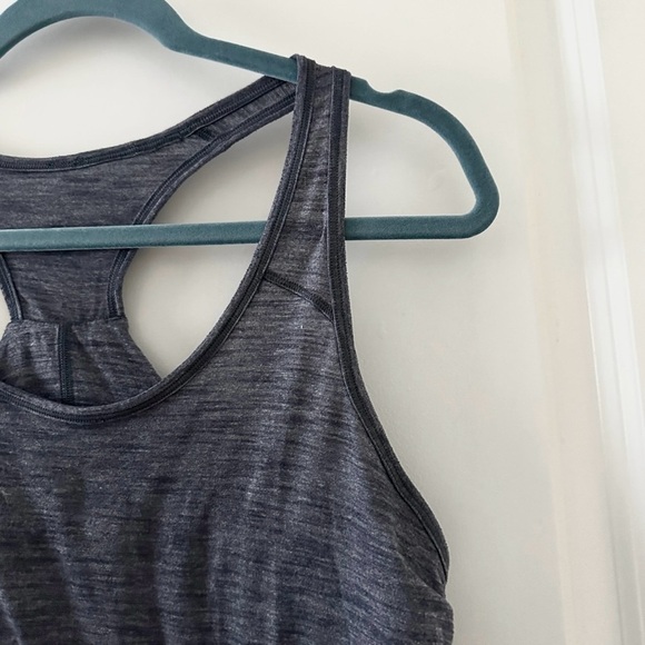 💙 Lululemon Essential Dark Blue Heather Racerback Tank Top Womens Size 4 Workout - Picture 7 of 16